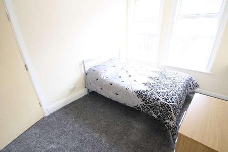 Archery Terrace, Leeds, LS2 - Photo 4