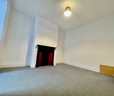 5 Bed Terraced House, Gratton Terrace, NW2 - Photo 2