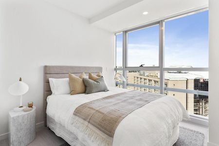 2 bedroom apartment in City Centre - Photo 5