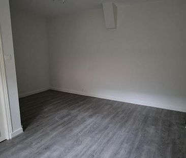 Location Appartement 1 pièce 22m² BRIVE LA GAILLARDE 19100 - Photo 4