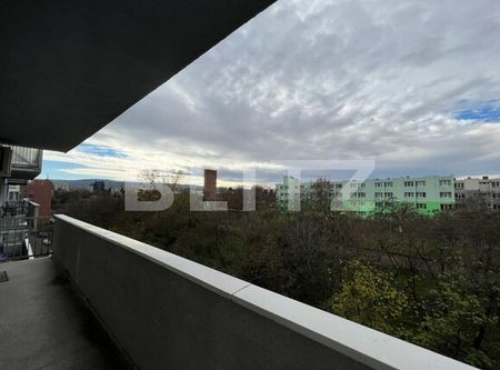 Apartament de 2 camere, 68mp, parcare, zona FSEGA - Photo 2