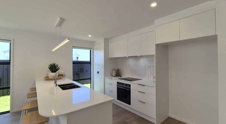 Beautiful townhouse in Atutahi Lane, Papamoa - Photo 5