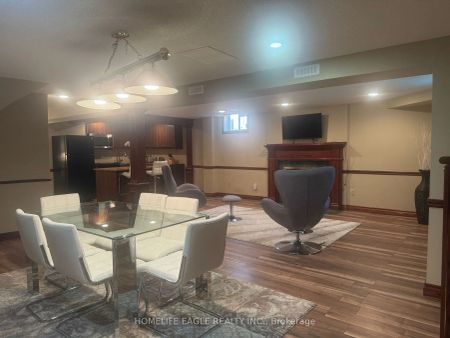 Detached Home For Lease | N9246977 - Photo 4