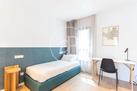 Piso de alquiler en Trav. de Dalt, La Salut - Photo 2