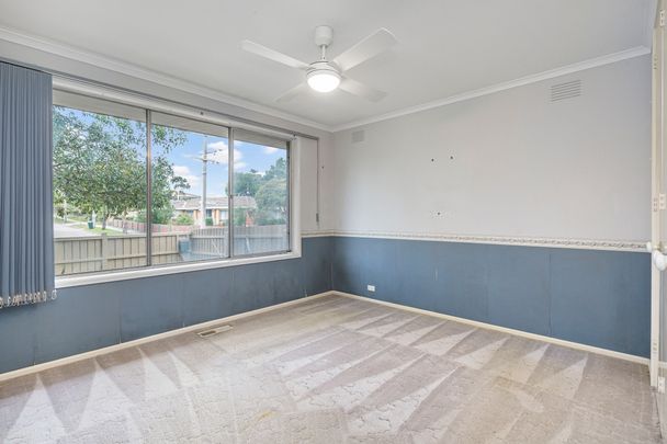 Charming Three-Bedroom Home in a Convenient Frankston Location - Photo 1