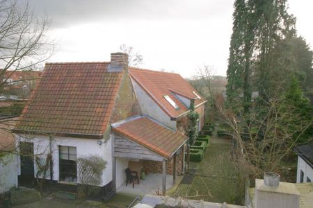 Instapklare, half-open woning met 3 slpk, bijgebouw en oprit voor 985 EUR/mnd - Photo 3
