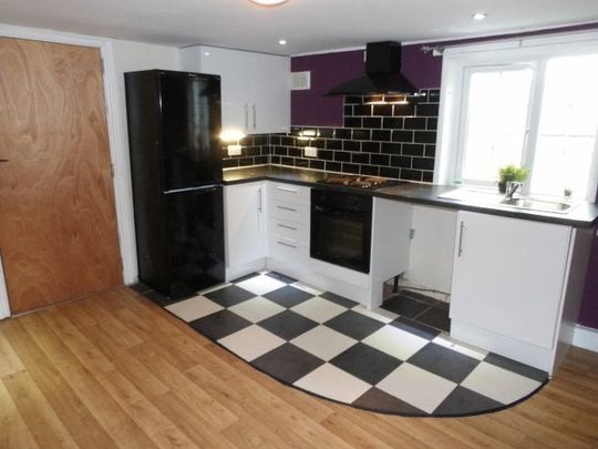 Walnut Tree Lane, Nottingham, NG13 - Photo 1