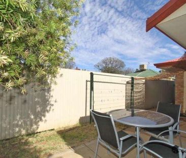 This ONE BEDROOM unit is neatly presented for your convenience and ... - Photo 6