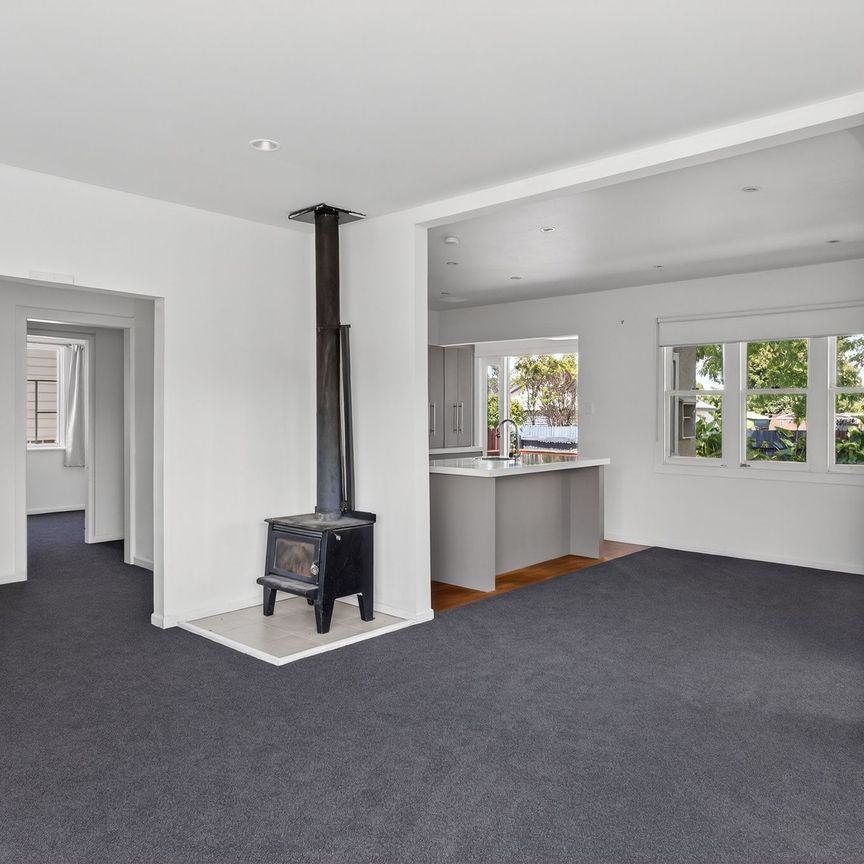 Prime Whataupoko Location For Rent! - Photo 1