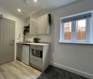 Studio to rent - Photo 2