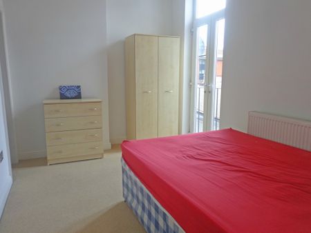 2 Bedroom Flat - Photo 4