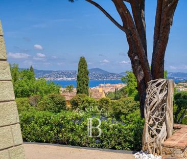 SAINT-TROPEZ - CENTRE VILLAGE - VUE MER - 4 CHAMBRES - PISCINE - Photo 1