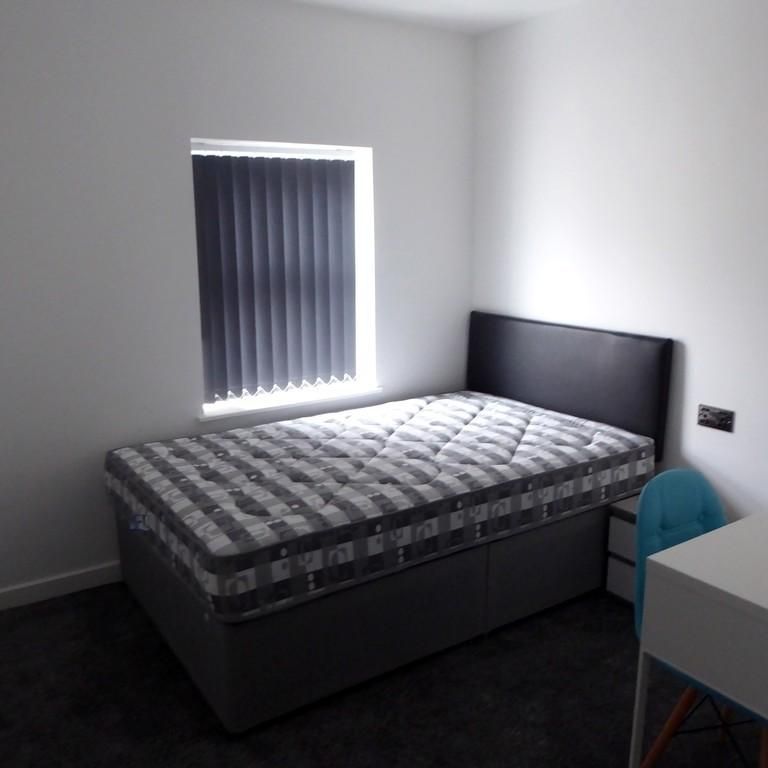 5 bedroom terraced house to rent - Photo 1