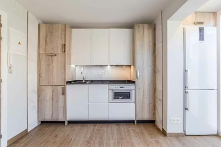 Calle de Pedro Antonio de Alarcón, Madrid, Community of Madrid 28017 - Foto 4