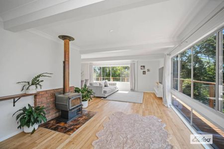 MODERN FAMILY LIVING IN A PRIME TAREE WEST LOCATION - Photo 5