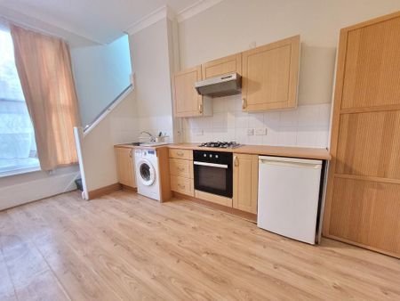1 bedroom flat to rent - Photo 3