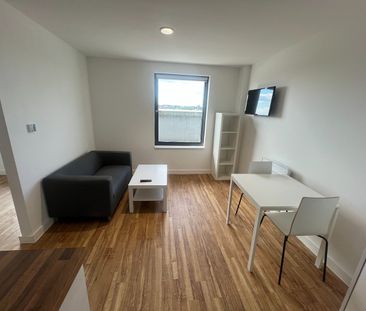 Studio Flat, Salford, M6 - Photo 1