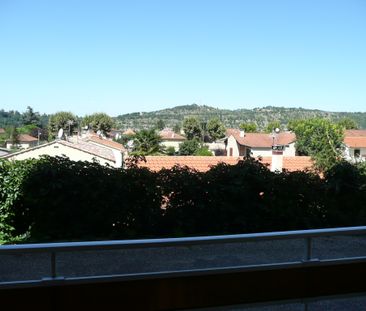 Location Appartement 1 pièce 33m² CAHORS 46000 - Photo 5