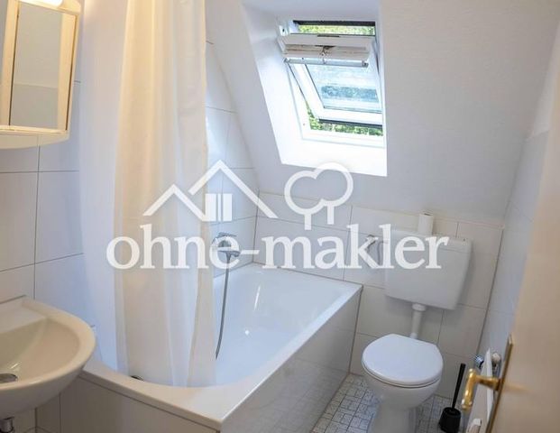 Teilmöbliert & modernisiert: 2 Zimmer im DG mit neuem Bad – ab 15.01.2026 - Photo 1