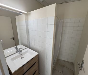 Location Appartement 2 pièces 47m² AGEN 47000 - Photo 3