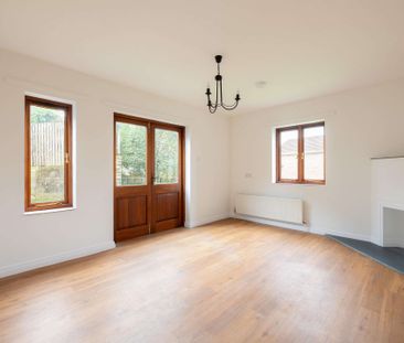 A four bedroom detached property to let for 6 months. - Photo 2