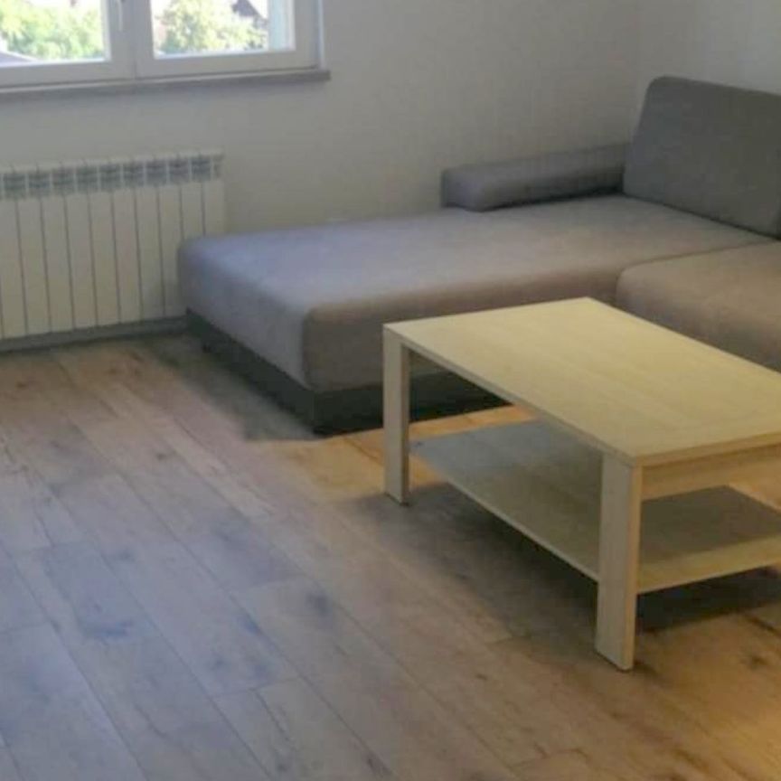009 MW N. Sącz, Nowoczesna kawalerka 35 m² po remoncie | Centrum – ul. Matejki, Cena: 1800 zł - Zdjęcie 1