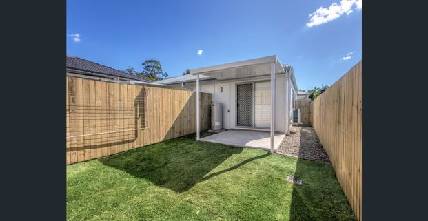 1-Bedroom Duplex in sought after Redbank Plains! - Photo 1