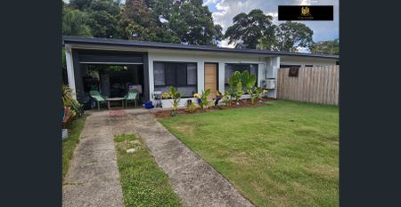 BEACHSIDE 2 BEDROOM RENOVATED DUPLEX - MASSIVE YARD - Photo 2