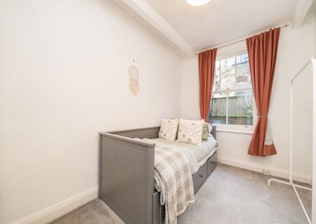 Franciscan Road, SW17 8EA, London - Photo 4