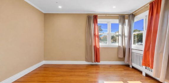 For Lease - 76 Ridge Drive, Oakville, Ontario - Photo 2