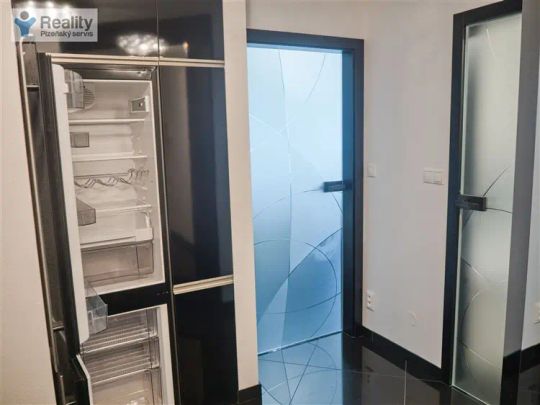 Pronájem 2+kk s parkovacím místem v ul. Květná, Plzeň - Фото 1