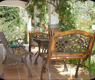 Delightful detached villa with pool and covered exterior kitchen in Frigiliana for winter rental - Photo 1