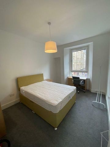 3 bedroom flat to rent - Photo 2
