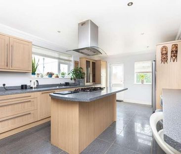 Albert Road, Corfe Mullen, BH21 - Photo 4