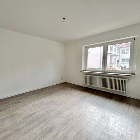 Großzügige Erdgeschosswohnung mit Balkon - Photo 3