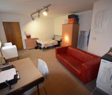 Studio to rent - Photo 6