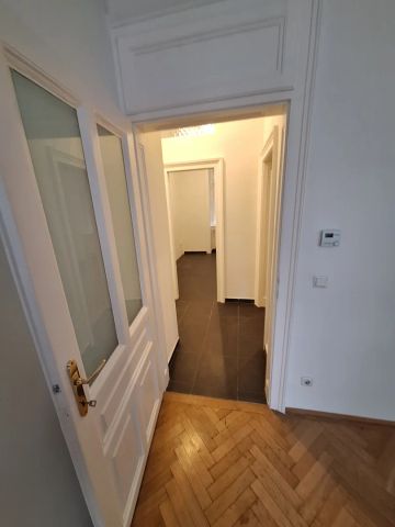 Schöne Altbauwohnung - perfekt für Singles oder Paare - Photo 2