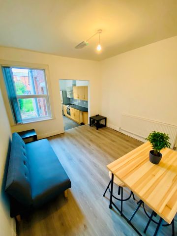 4 Bed Terraced House, Westwood Road, CV5 - Photo 3