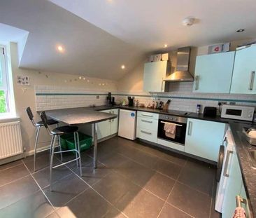 The Moor, Falmouth, TR11 - Photo 3