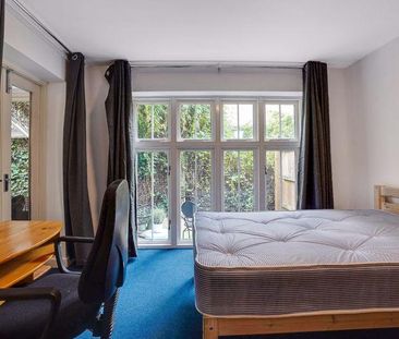 5 bedroom semi-detached house to rent - Photo 6