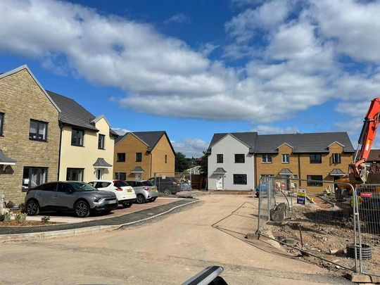 3 bedroom end of terrace house to rent - Photo 1