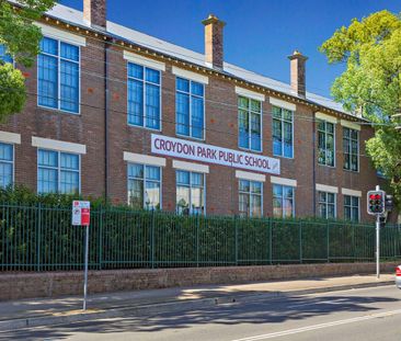 Spacious 2 Bedroom apartment - Photo 6