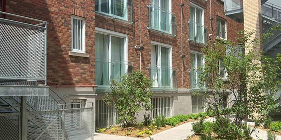 STUDIO RENOVE AVEC VUE IMPRENNABLE SUR UN JARDIN PRIVÉ - Photo 3