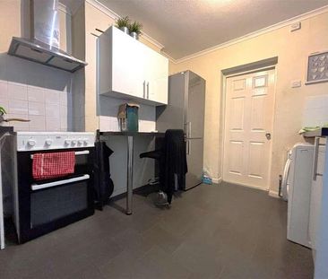 Kings Road, Gosport, PO12 - Photo 2