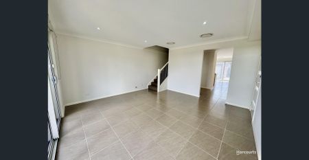 Modern Three-Bedroom Home in Middleton Grange... - Photo 3