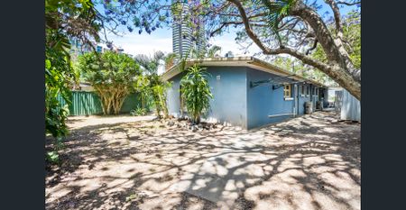 Chevron Island Lifestyle Awaits - Photo 4