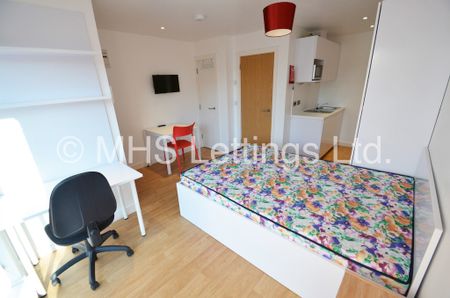 1 Bedroom Studio for rent in St Michaels Lane - Photo 4