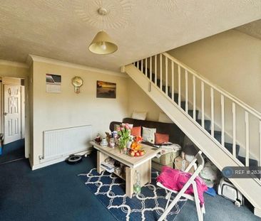 2 bedroom terraced house to rent - Photo 1
