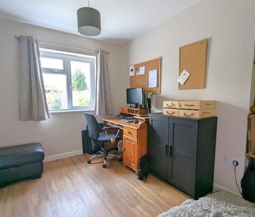 Kings Road, Woking - 3 bedrooms Property for lettings - Seymours - Photo 6