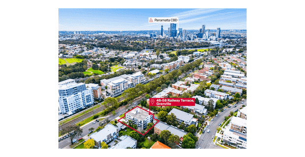 MODERN 2 BEDROOM APARTMENT IN IDEAL LOCATION! - Photo 1